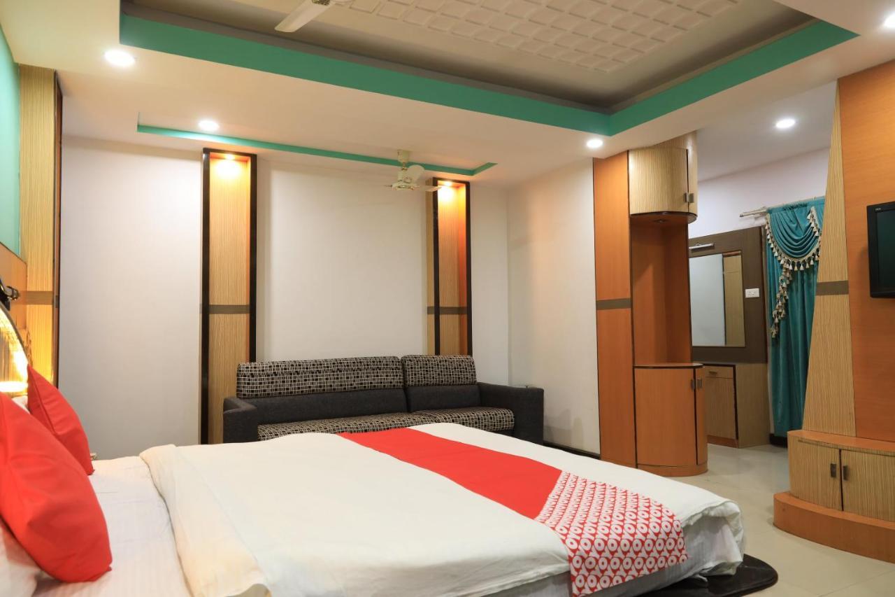 Oyo Flagship 77764 Hotel Rahul Ganeshpeth Colony นาคปุระ ภายนอก รูปภาพ